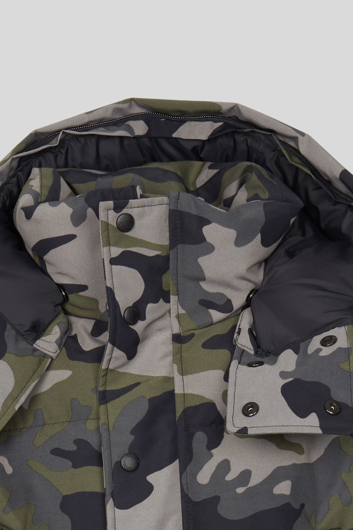 Used Wyndham Parka Print Heritage for sale Canada Goose